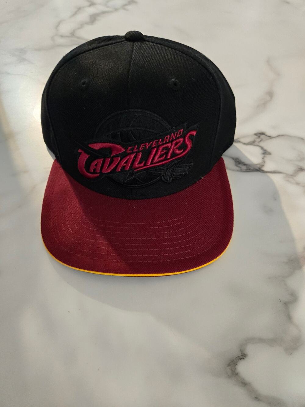 Mitchell & Ness Cleveland Cavaliers Cavs NBA Snapback Black Wine Maroon Two Tone